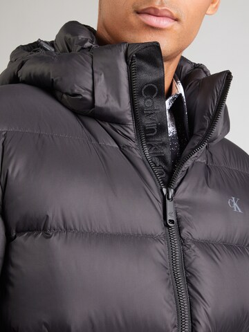 Calvin Klein Jeans Jacke in Schwarz