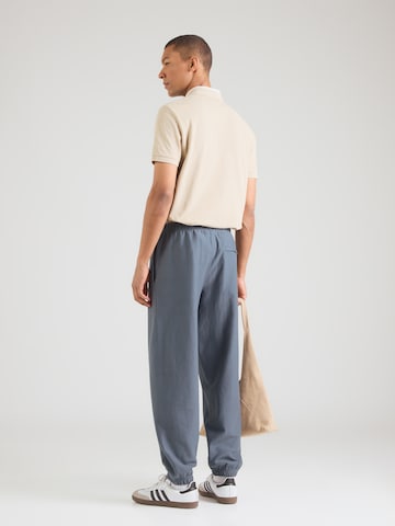 Tapered Pantaloni de la Calvin Klein Jeans pe albastru