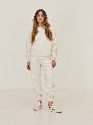 ABOUT YOU x Sofia Tsakiridou Loose fit Pants 'Yasmin' in White