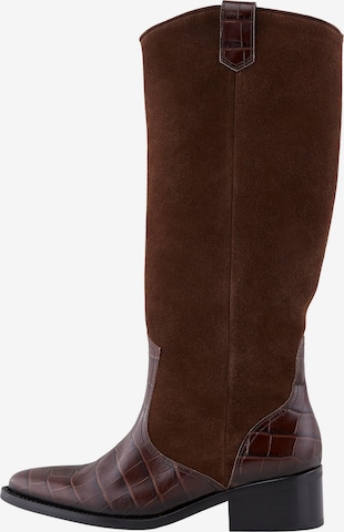 Y.A.S Boots in Brown: front