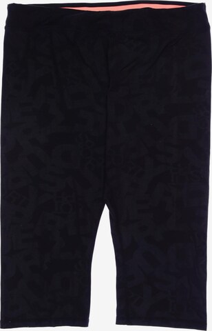 Superdry Shorts in L in Black: front