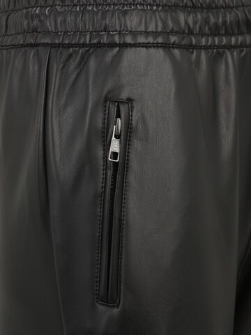 Tapered Pantaloni 'BIRGITTE' di Only Petite in nero