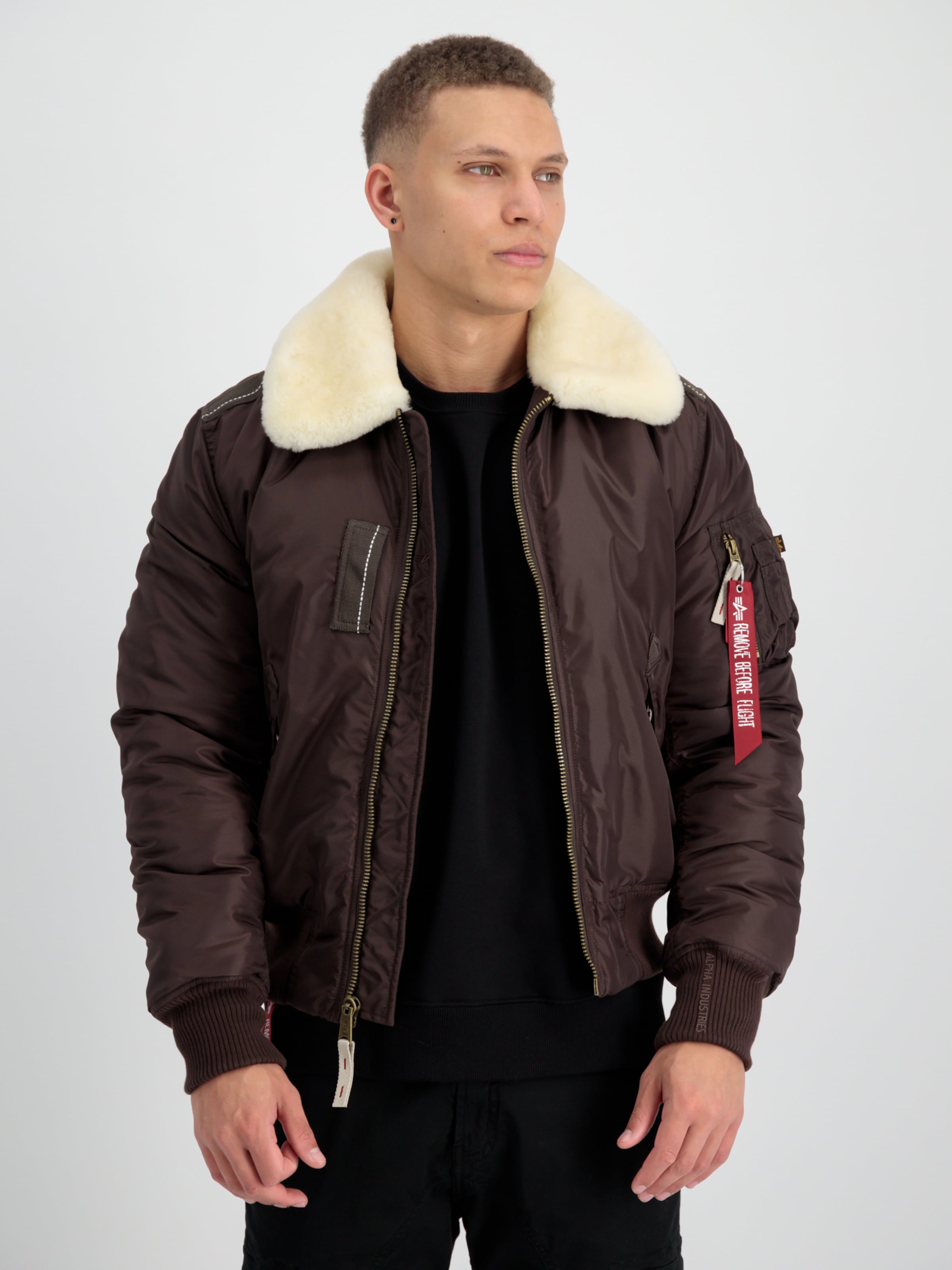 ALPHA INDUSTRIES Between season jacket Injector III in Dark Brown ABOUT YOU