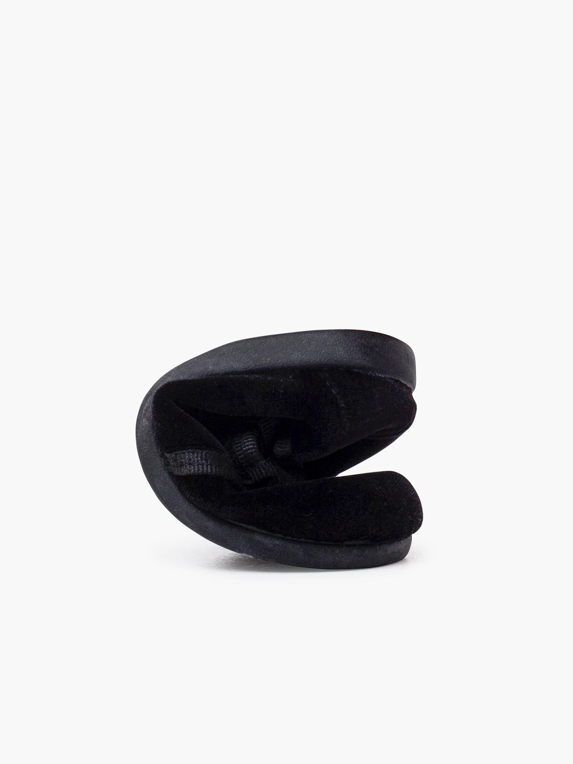 Pisamonas Flats in Black