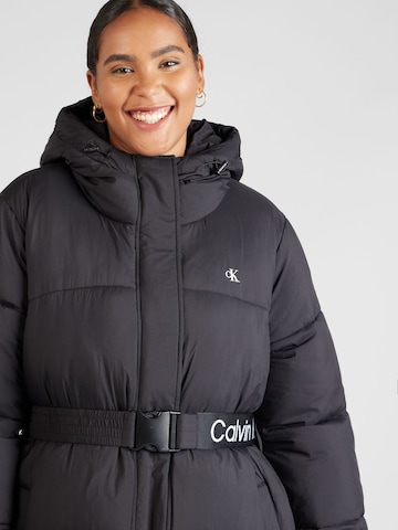 Manteau d’hiver Calvin Klein Jeans Curve en noir