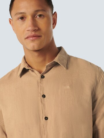 Coupe regular Chemise No Excess en beige