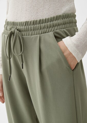 Coupe slim Pantalon à pince QS en vert