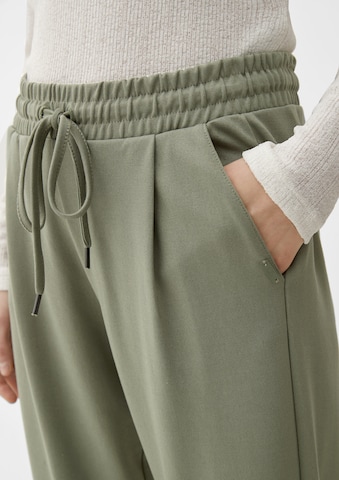 Slimfit Pantaloni con pieghe di QS in verde