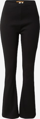 QS Boot cut Pants in Black: front