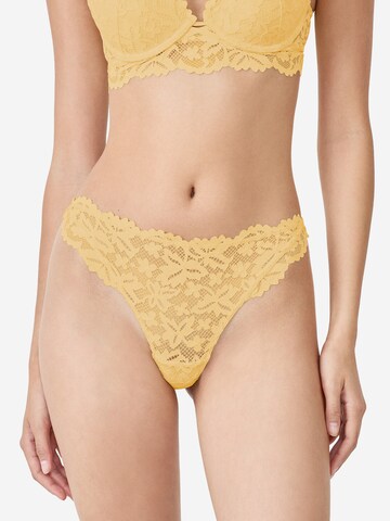 String 'Legende' di ETAM in beige: frontale