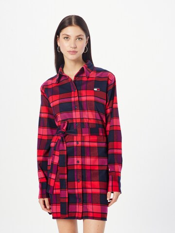 Tommy Jeans Shirt Dress in Red: front