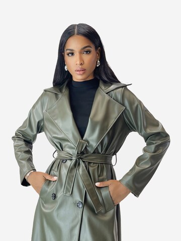 Elara Tussenmantel in Groen