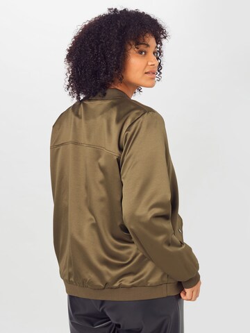 KAFFE CURVE Between-Season Jacket 'Fefana' in Green