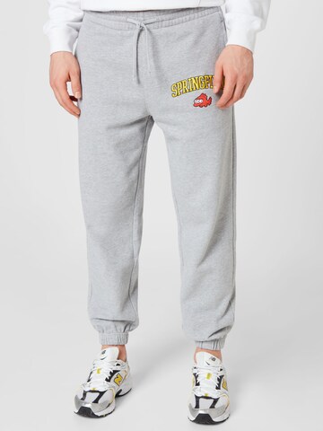 LEVI'S ® Zúžený Kalhoty 'XSimpsons Sweatpant' – šedá: přední strana