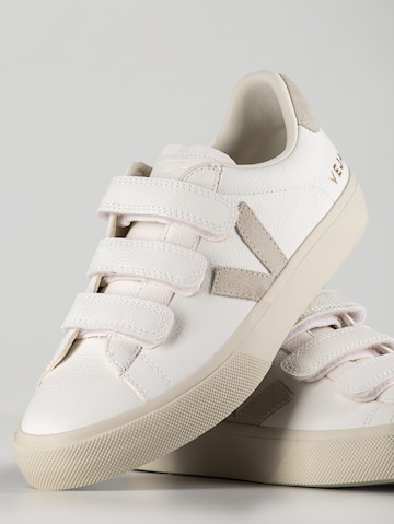 Veja Sneakers 'Recife' in White