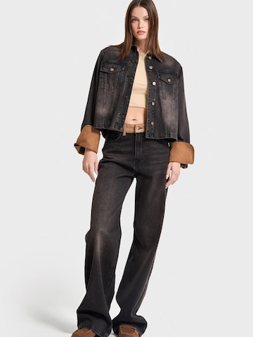 IT'S BASIC Tussenjas 'Straight Denim Jacket' in Bruin