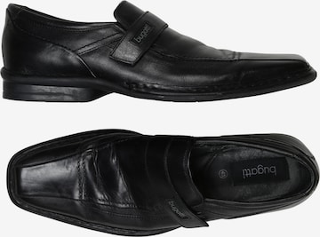 bugatti Halbschuh 43 in Schwarz: Vorderseite