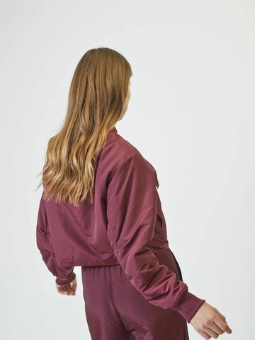 Giacca di mezza stagione di co'couture in rosso