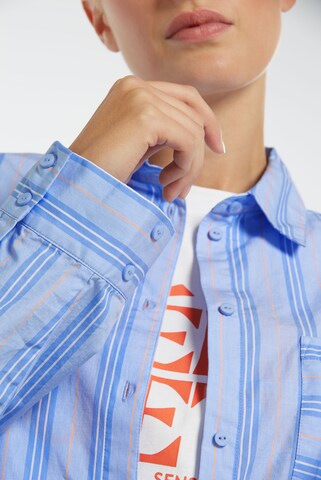 SENSES.THE LABEL Gestreifte Oversized Bluse BA:RI im Pyjama-Stil in Blau