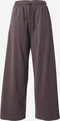 Pantaloni 'Davina' di WEEKDAY in grigio: frontale