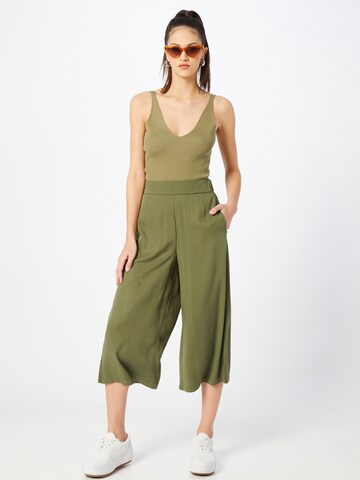 Wide leg Pantaloni 'Vero' de la VILA pe verde