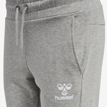 HummelTapered Sportske hlače 'Noni 2.0' - siva boja