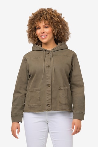 Ulla Popken Between-Season Jacket in Green: front