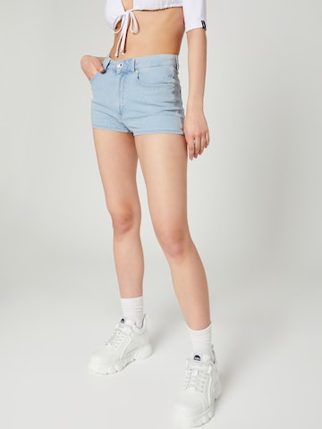 VIERVIER Shorts 'Megan' in Blau: predná strana