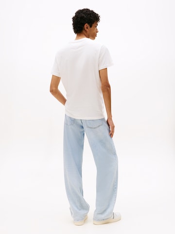 T-Shirt Tommy Jeans en blanc