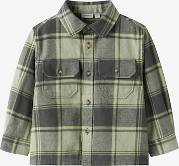 NAME IT - Ajuste confortable Camisa en gris: frente