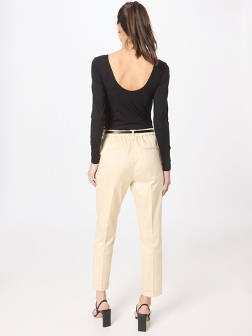 s.Oliver BLACK LABEL - regular Pantalón chino en amarillo