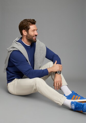 Man's World Sweatshirt in Blue