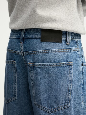Pull&BearLoosefit Traperice - plava boja