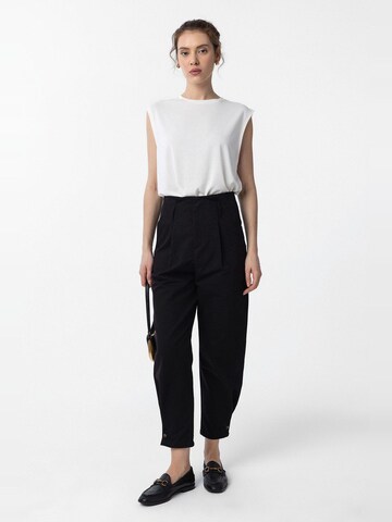 Antioch Regular Pleat-Front Pants 'Giada' in Black