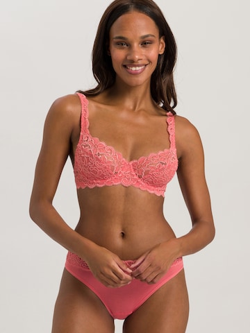 Hanro Bra ' Moments ' in Pink: front