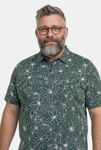 Men Plus Shirt in Grün