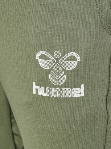 Hummel Tapered Pants in Green