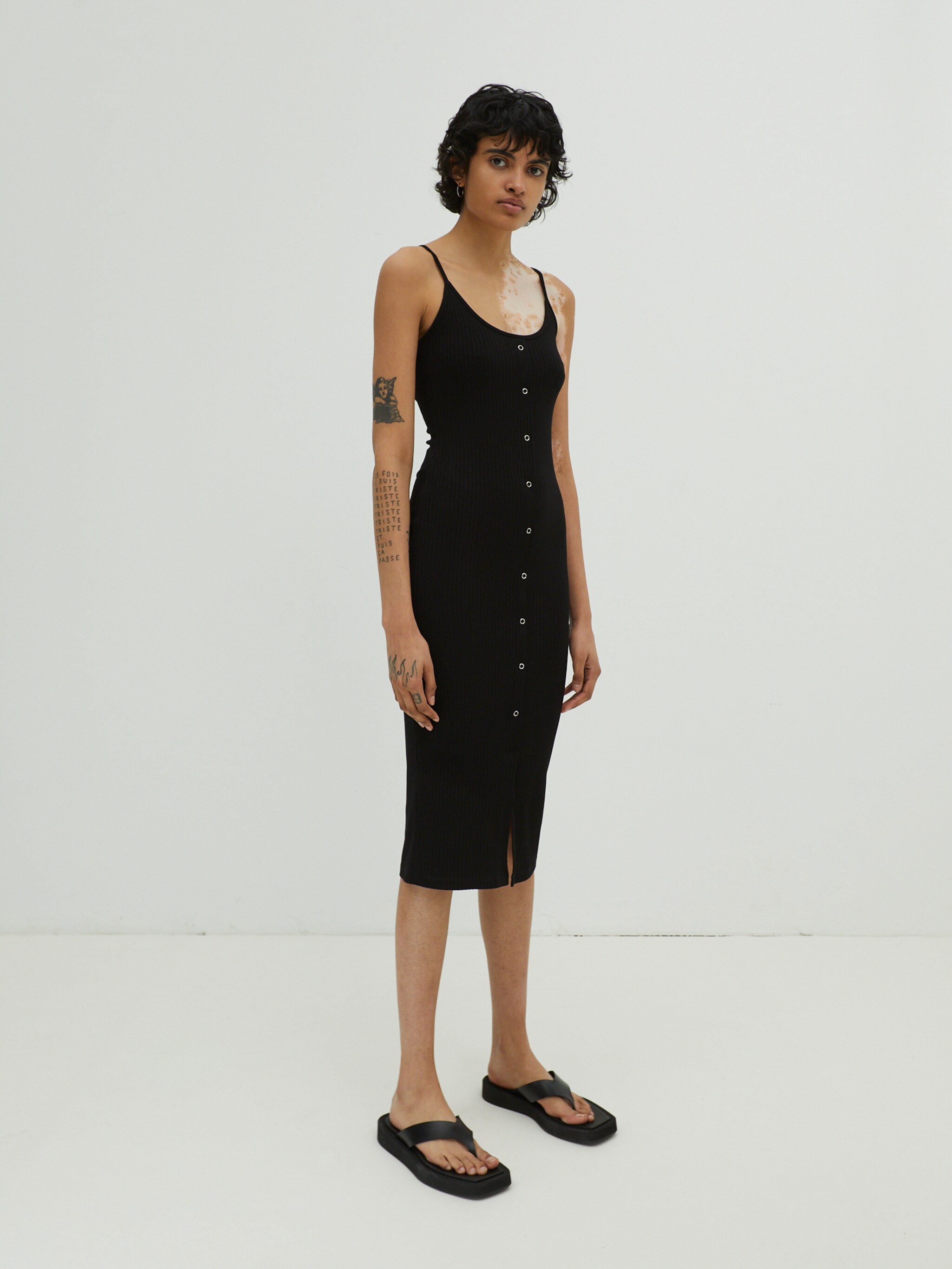 EDITED Produits Robe 'Cian' noir