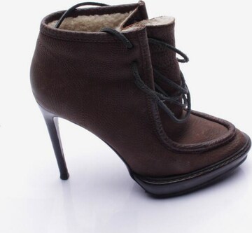 BURBERRY Dress Boots in 37 in Brown: front