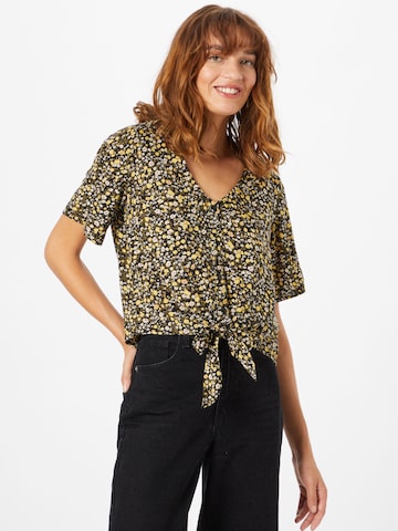 PIECES - Blusa 'Nya' en negro: frente