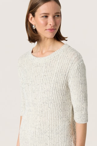 Pull-over 'Nymphadora' SOAKED IN LUXURY en blanc