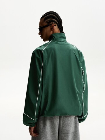Veste mi-saison Bershka en vert