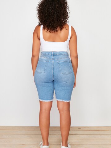 Regular Jean Trendyol Curve en bleu