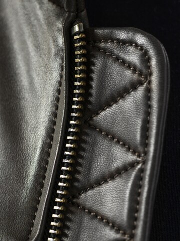 18N62 Between-season jacket 'NEGotland' in Brown