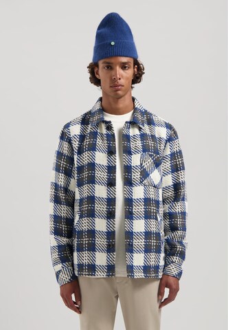 Coupe regular Chemise 'Vallis' Dstrezzed en gris : devant