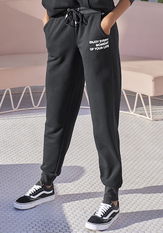 BUFFALO - Tapered Pantalón en negro: frente