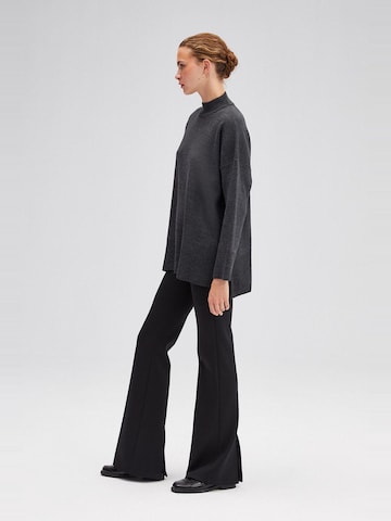 Touche Prive Gebreid vest in Grijs