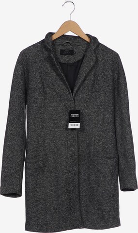 ONLY Jacket & Coat in XS in Grey: front