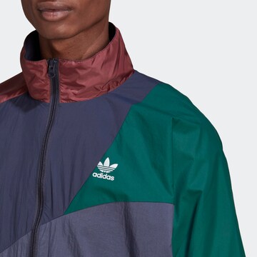 ADIDAS ORIGINALS Φθινοπωρινό και ανοιξιάτικο μπουφάν 'Adicolor' σε ανάμεικτα χρώματα