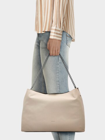 Picard Schultertasche 'Emma' in Beige: Vorderseite